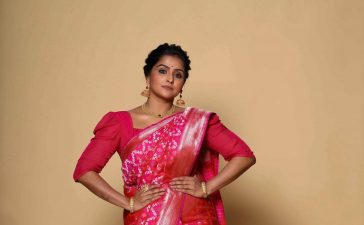 Remya Nambeesan In Pink & Gold Blended  Silk Saree