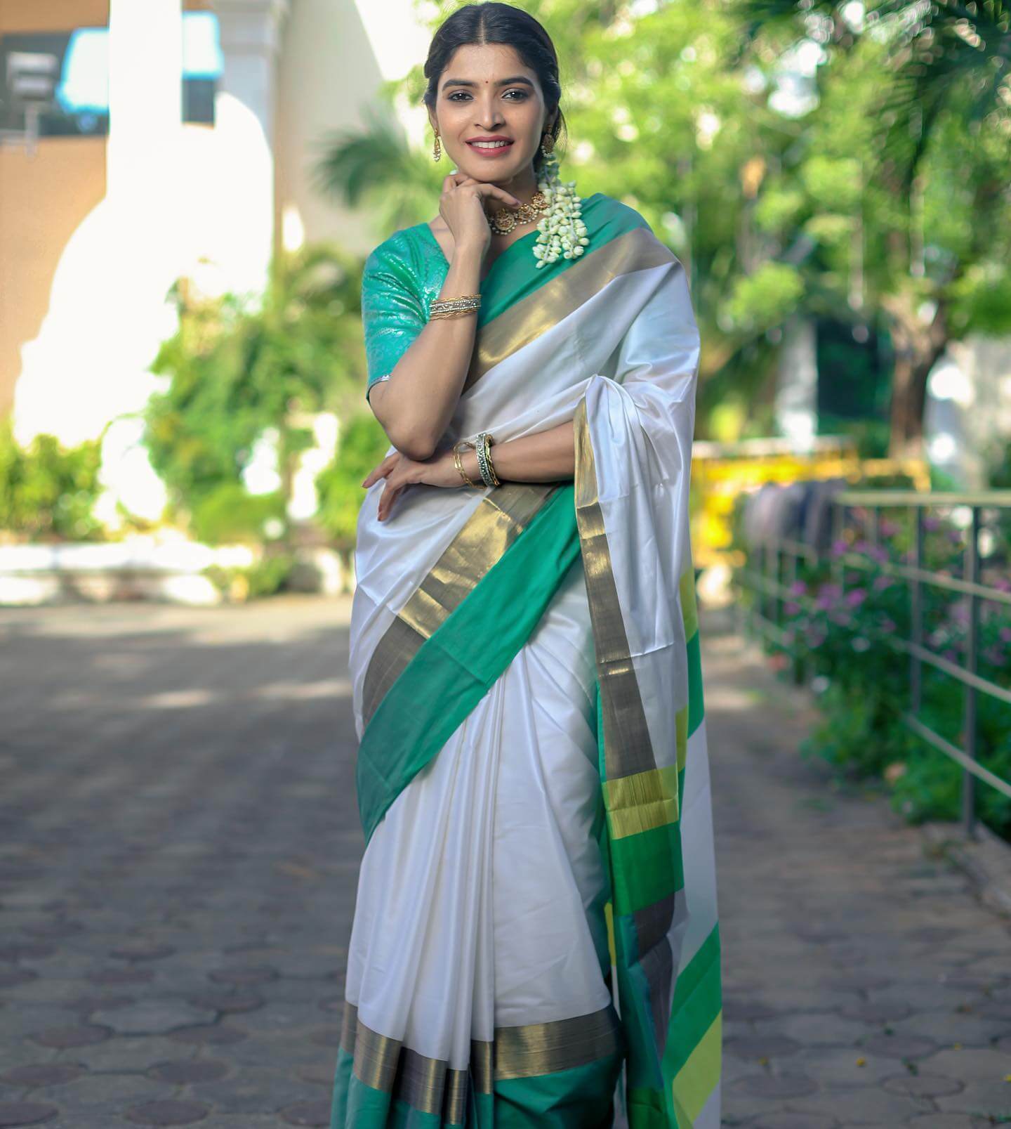 Sanchita Shetty In White & Green Silk Saree Paired With Green Blouse