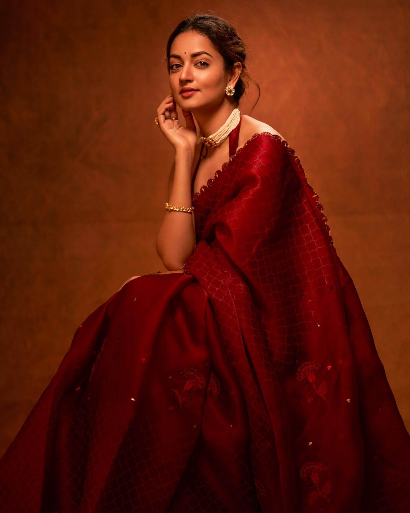 Shanvi Srivastav Look Gorgeous In Red  Saree With Halter Neck Blouse