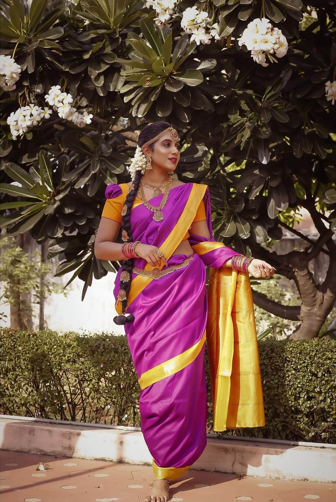 Shilpa Manjunath Look Beautiful In Purple & Yellow Silk Saree With Heavu Gold Jewellery
