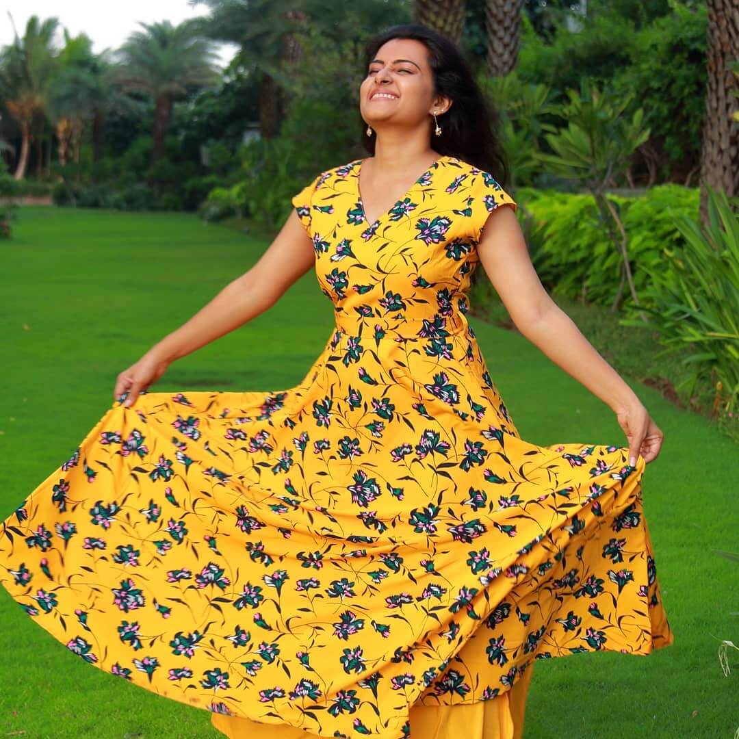 Shruthi Raj Look Peppy In Yellow A-Line Floral Print Kurta Set