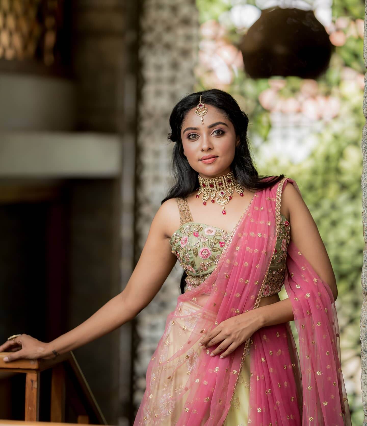 Smruthi Venkat Dreamy Look In Light Green Embroidered Lehenga With Pink Net Dupatta
