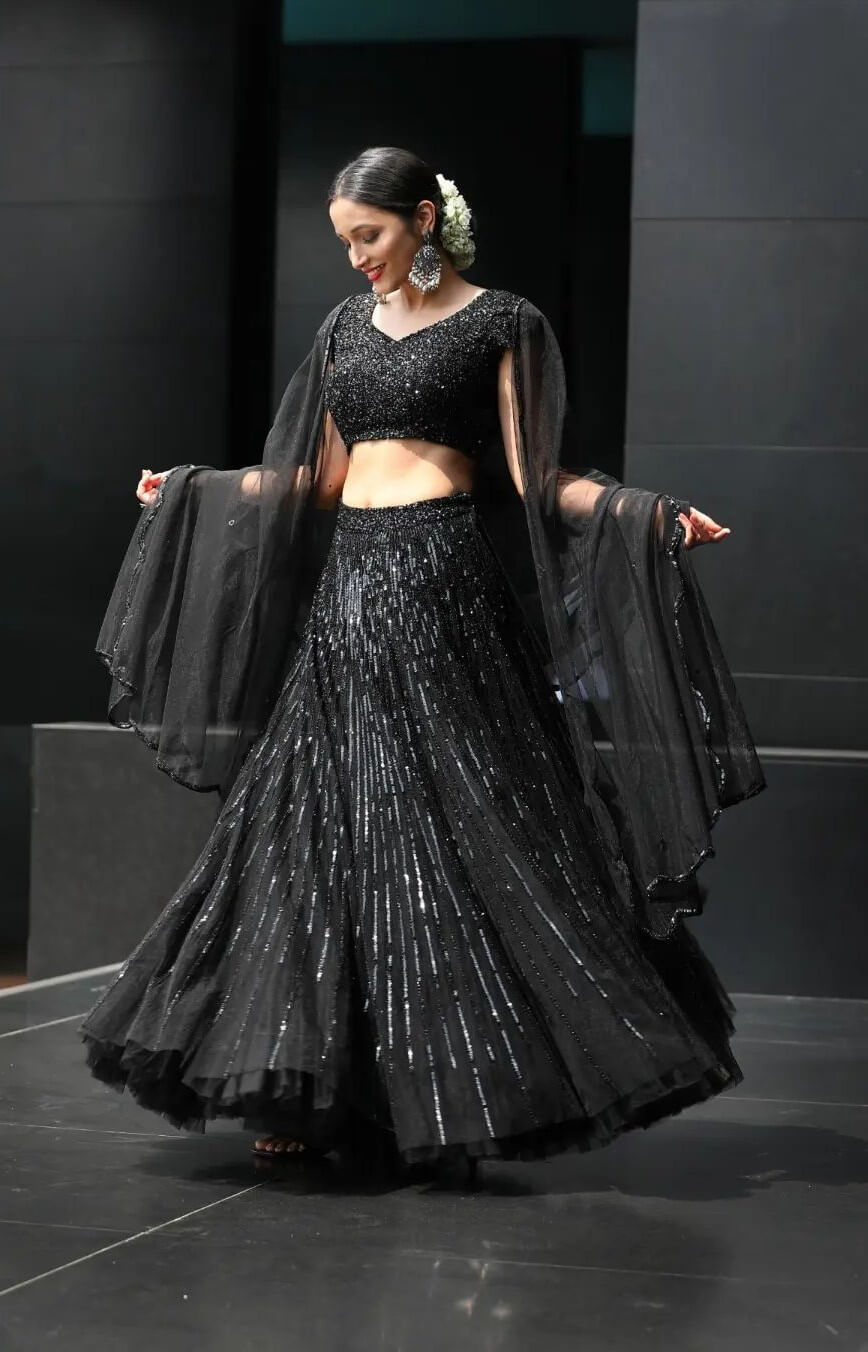 Srinidhi Shetty Look Beautiful In Black Glittery Lehenga