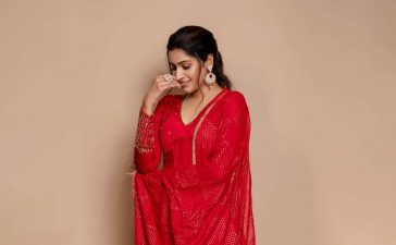 Tanya Ravichandran In Red Halter Neck Suit Set