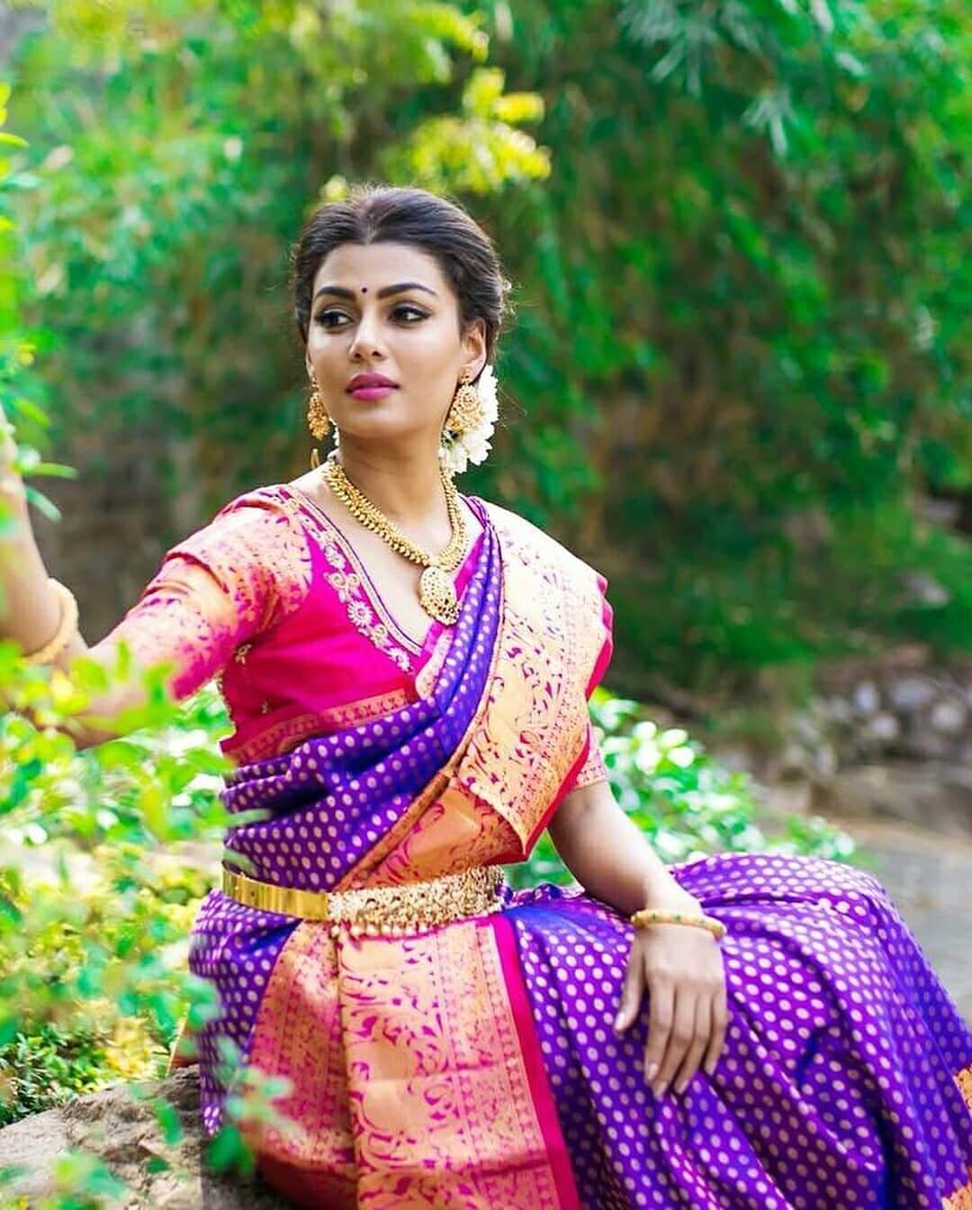 Tollywood Actress Anisha Ambrose Festive Ready Look In Purple & Pink Kanjivaram Silk Saree With South Indian Traditional Jewellery