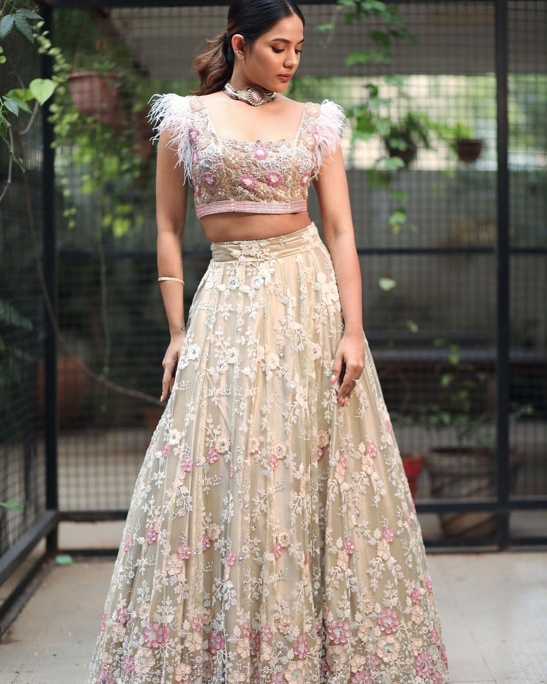 Aishwarya Dutta In Ivory Floral Hand Embroidered Lehenga With Faux Hemmed Sleeves Blouse Exclusive Outfits & Looks