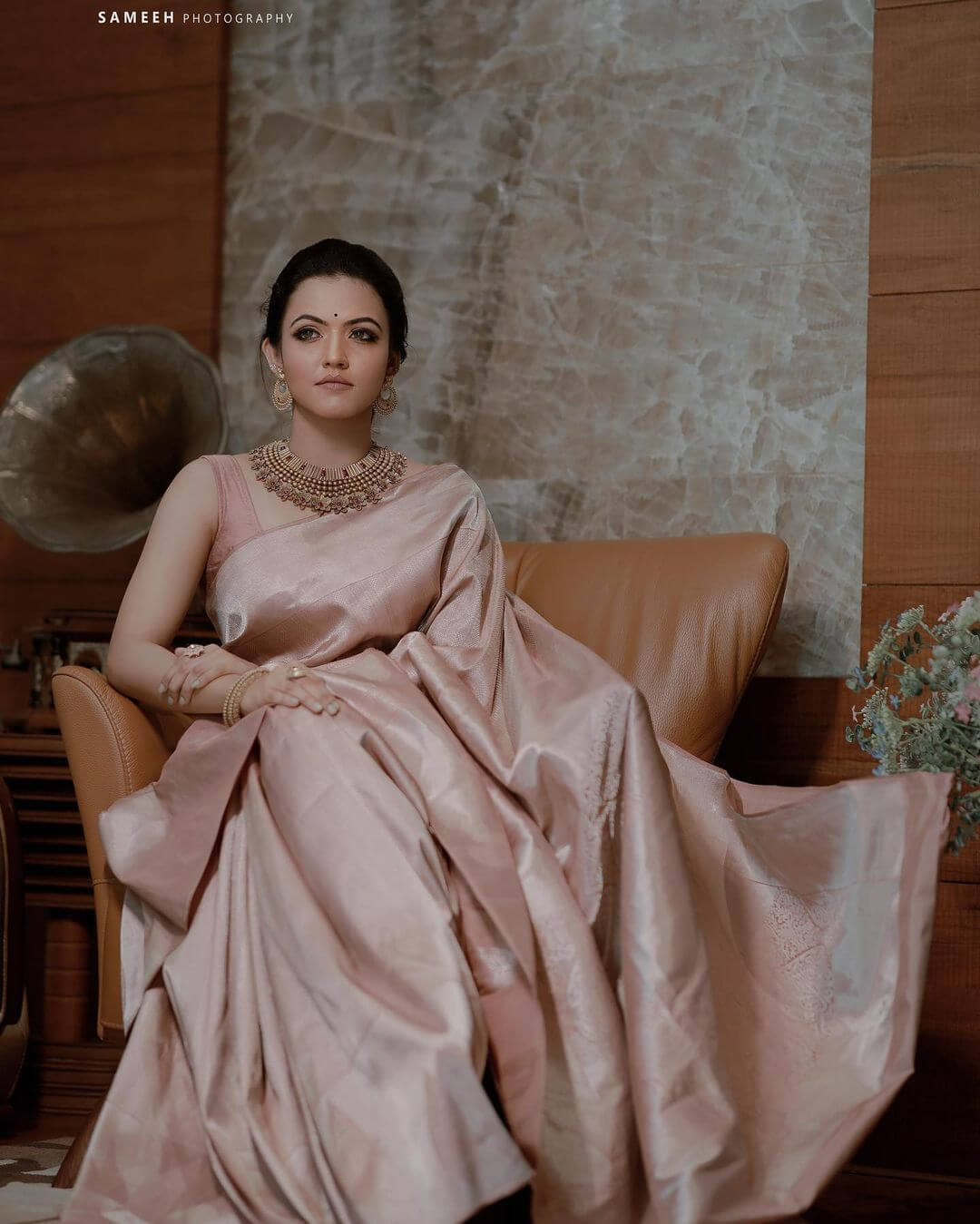 Aparna Das Classy & Elegant look In Beige Kanjeevaram Silk Saree With Sleeveless Blouse & Beautiful Gold Necklace - Festive Outfits & Looks