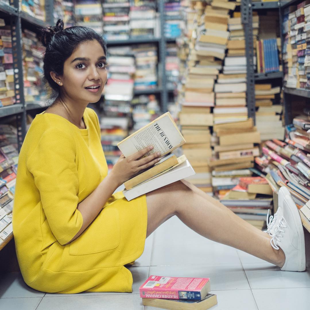 Avid Reader Swathi Reddy  Library Wearing Yellow Dress With White Sneaker  Dressing Style, Outfits & Looks