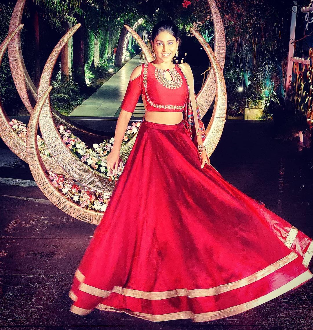 Gorgeous Manisha Yadav In Eye Catching Red Embroidered Lehenga Choli