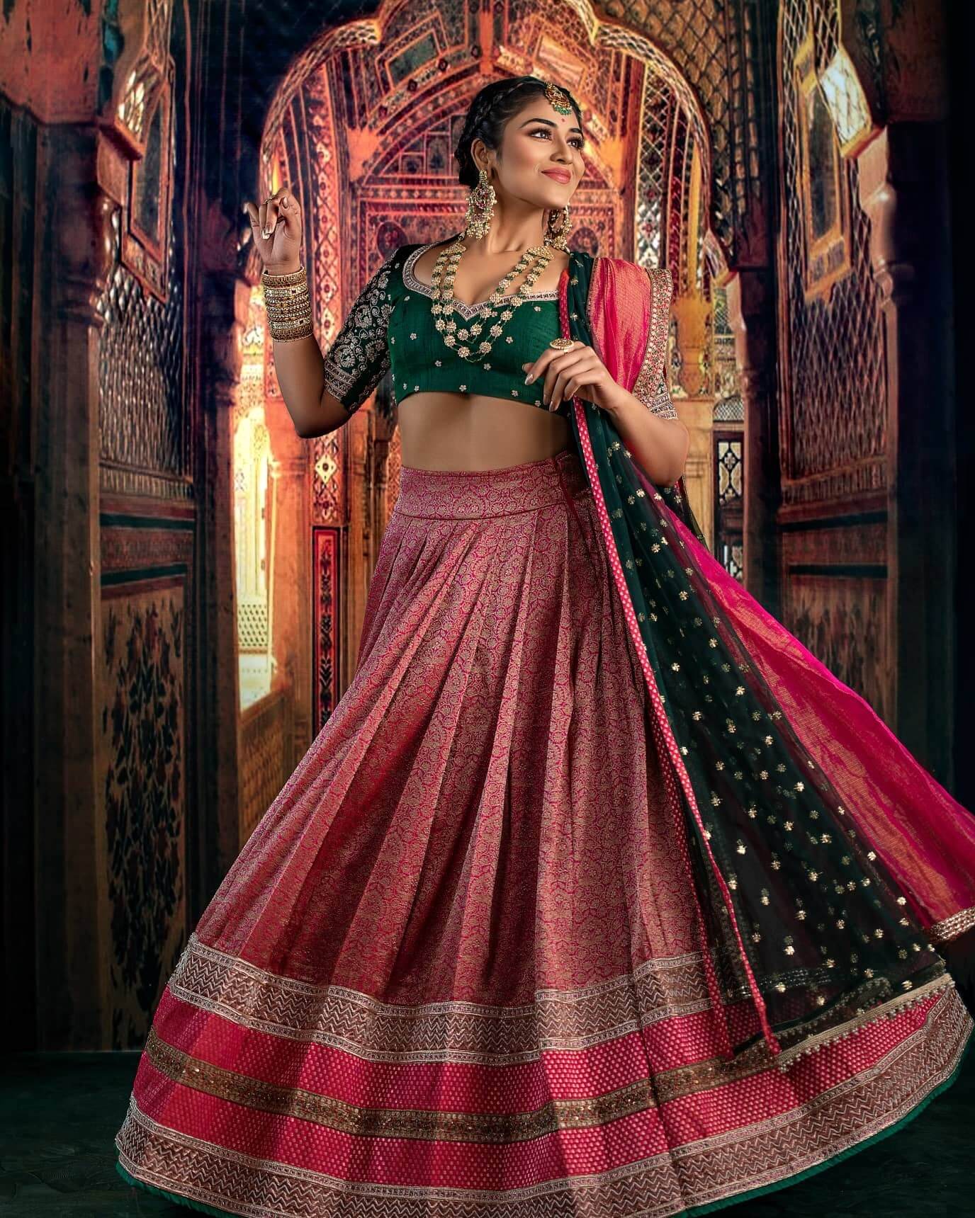 Indhuja Flattering Tradition & Western Outfit Look In Pink Lehenga With Green Blouse & Dupatta Paired With Heavy Kundan Jewellery Perfect Bridal Lehenga Inspo