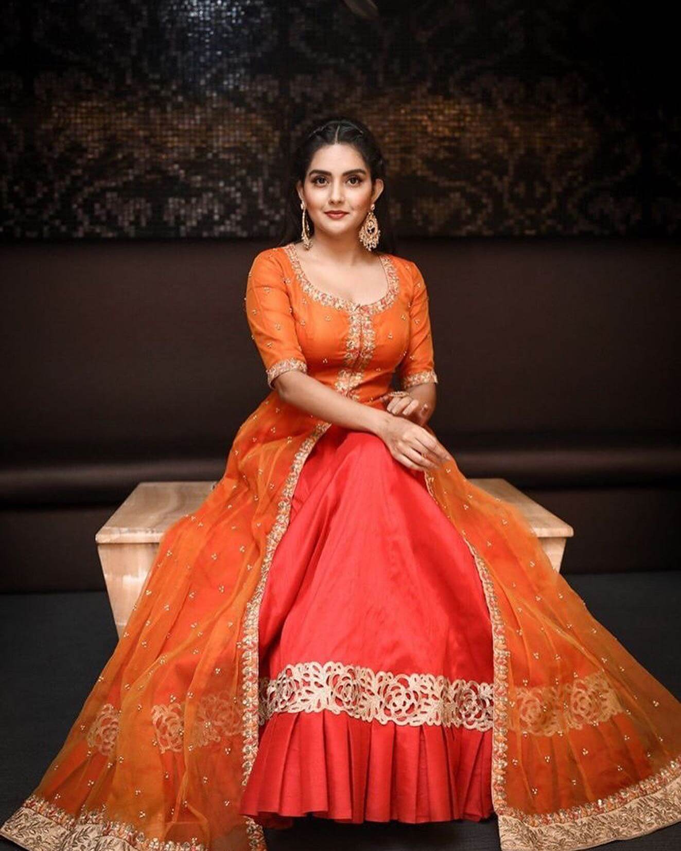 Mahima Nambiar Rocked The Ethnic Fabulous, Festive Outfits And Looks In Orange Embellished Front Open Long Kurti With Red Long Skirt