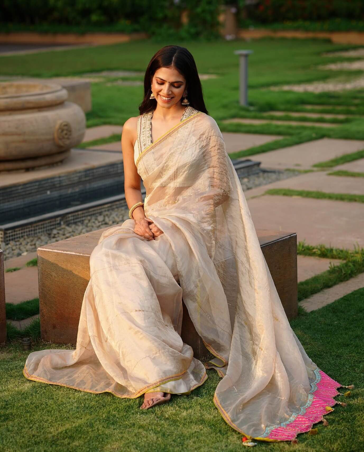 Malavika Mohanan Elegant Look In Ivory Silk Saree With V-Neck Designer Blouse