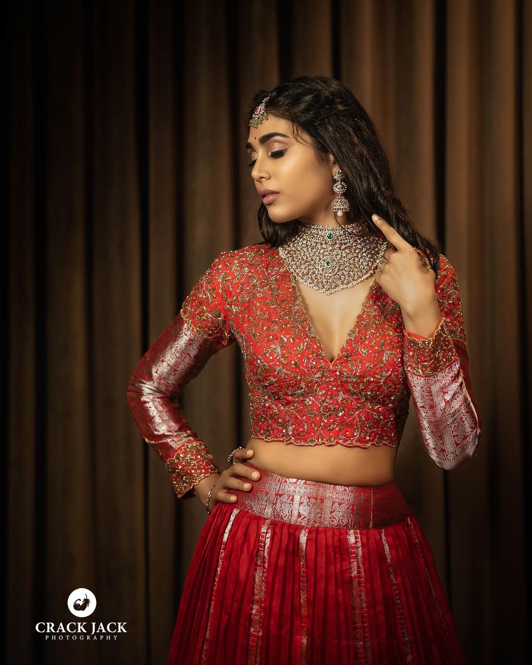 Manisha Yadav In Red Accordion Pleated Lehenga & Embellished Full Sleeves Blouse With Diamond Jewellery Set Give Your Look Extra Bling Effortless Look's & Outfits