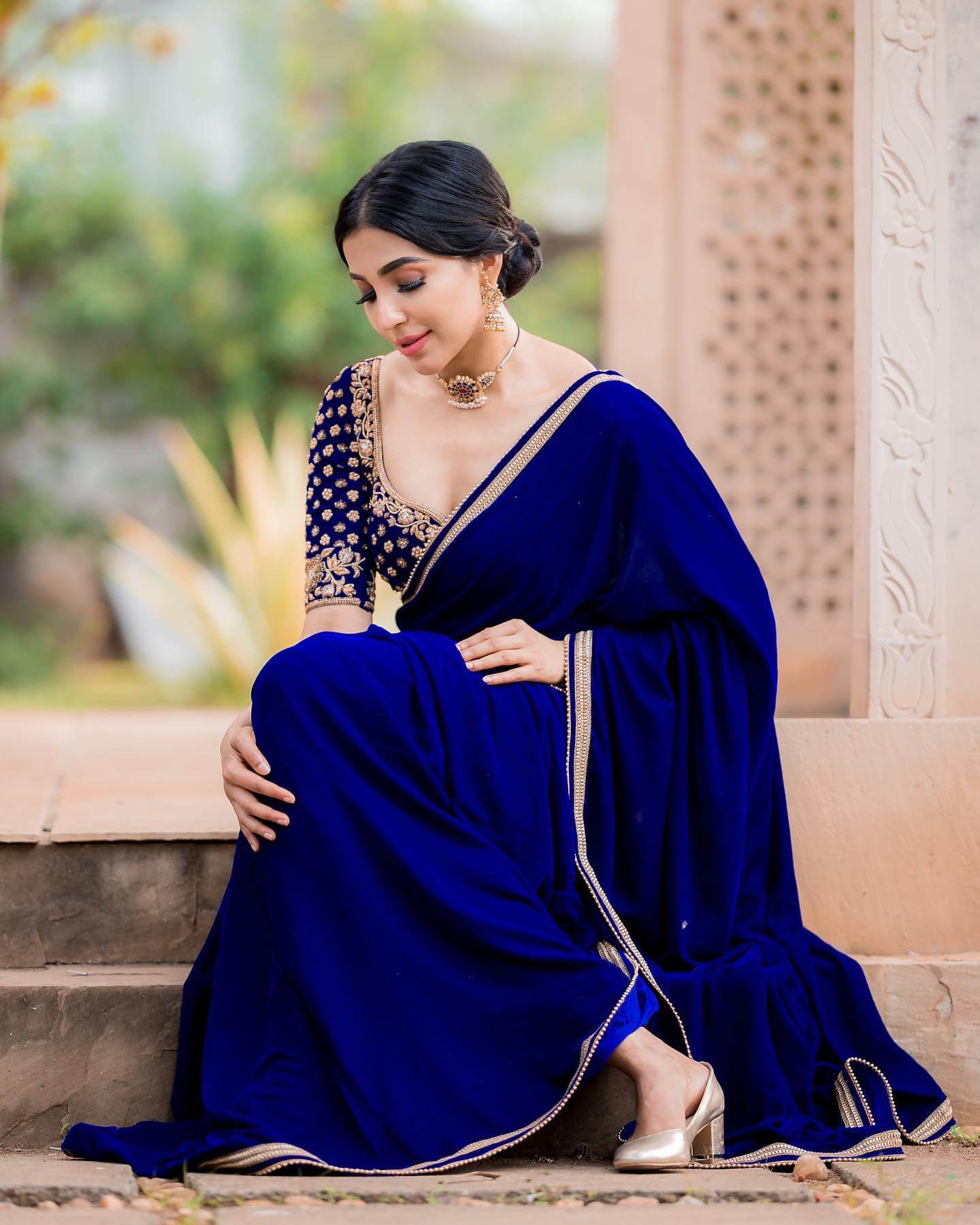 Parvathy Nair Breathtaking Look In Royal Blue Saree Paired With Blue Embroidered Blouse - Traditional Outfits & Looks