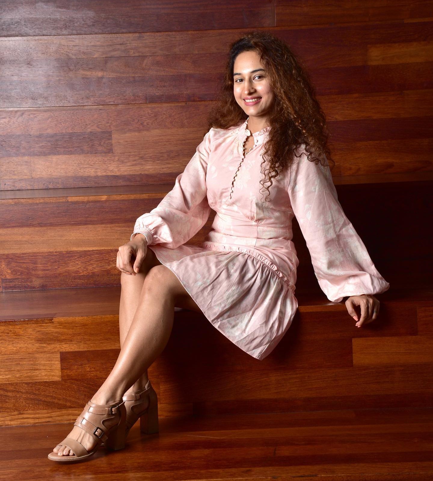 Pooja Ramachandran Simple Yet Elegant Look In Pink Puff Sleeves Fit & Flare Dress With Beige Heels