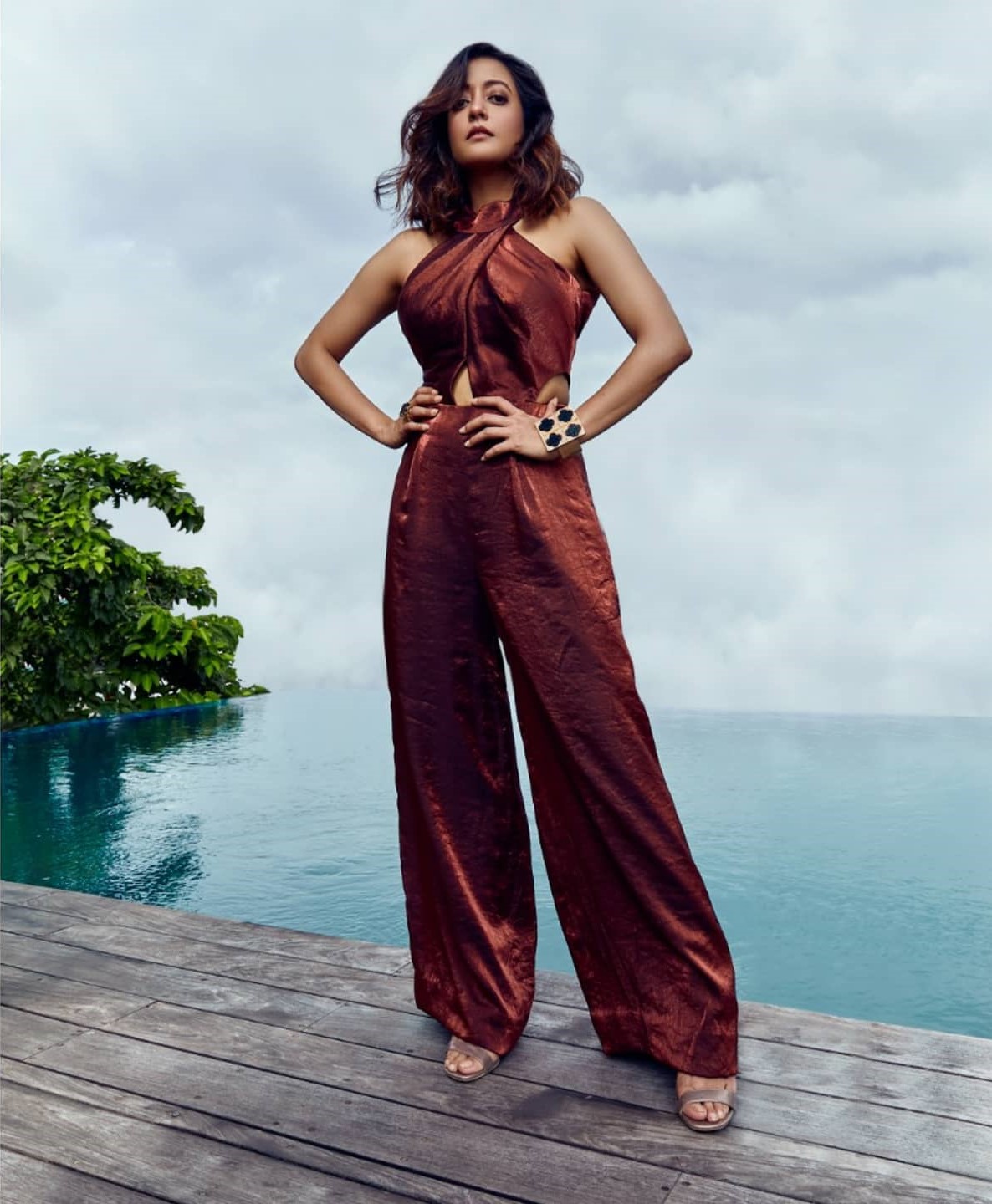 Raima Sen Showed Her Beautiful Style In Brown Halter Neck Jumpsuit