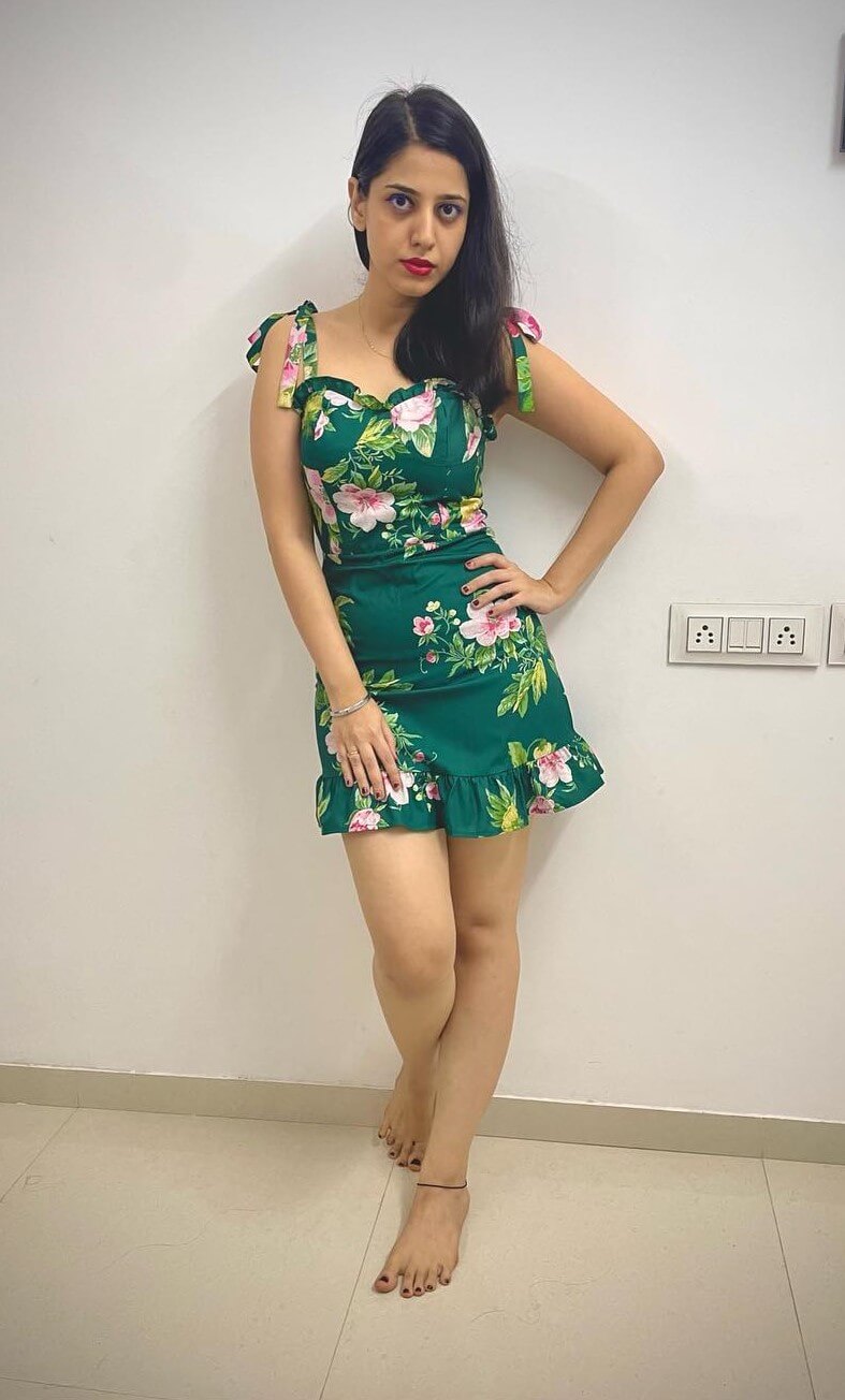 South Actress Simran Pareenja  In Dark Green Floral Printed Tie On Dress