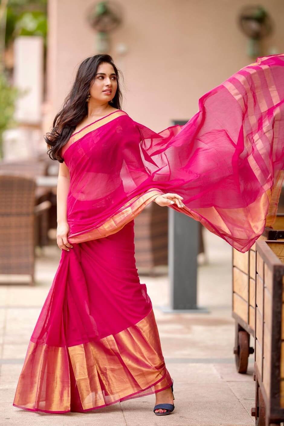 Srushti Dange Look Amazing In Hot Pink Sheer Golden Border Saree With Open Hairstyle Fabulous Outfits & Looks