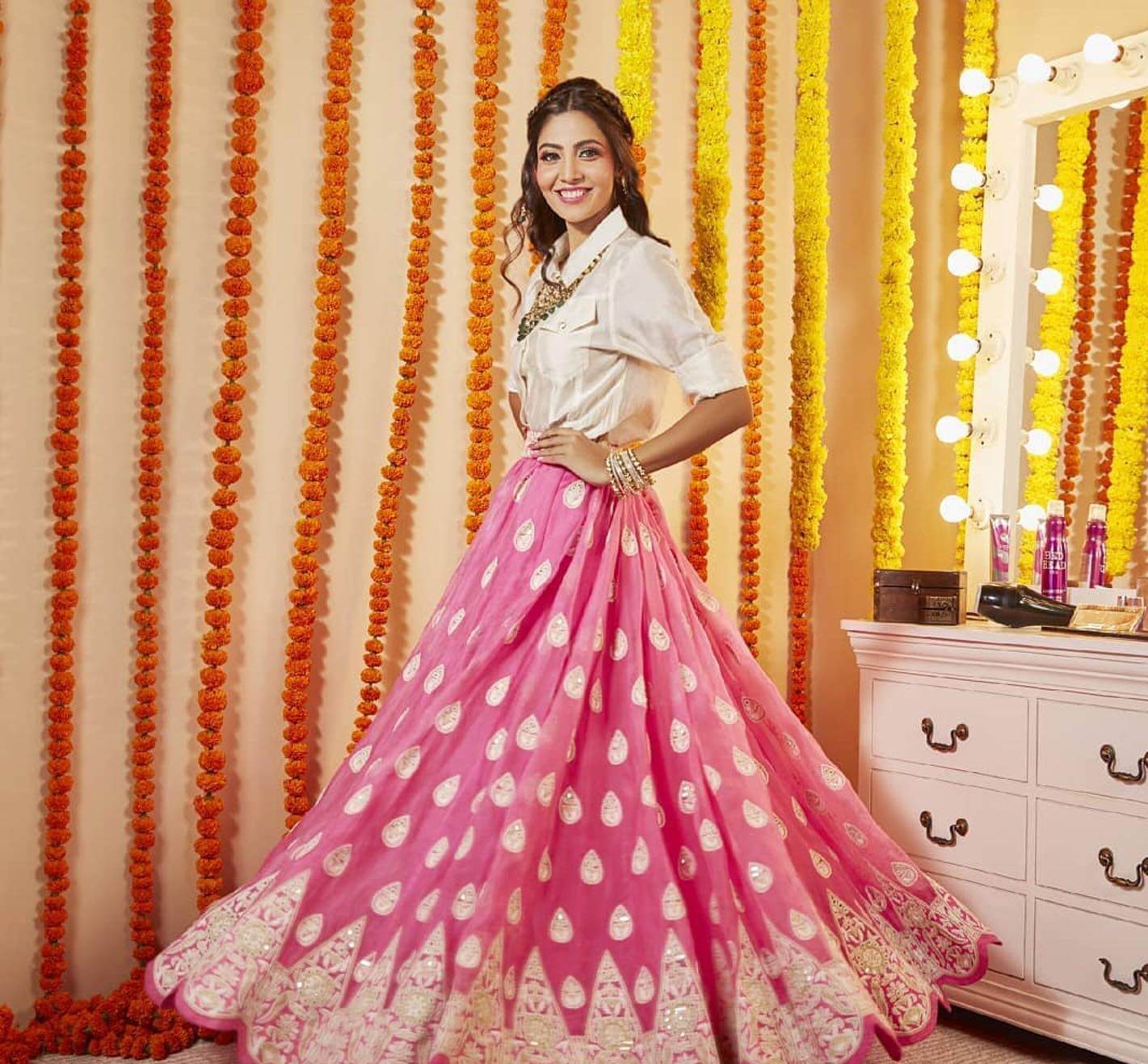 Swathi Muppala Fusion Look In Off White Shirt With Pink Embroidered Skirt Look Festive