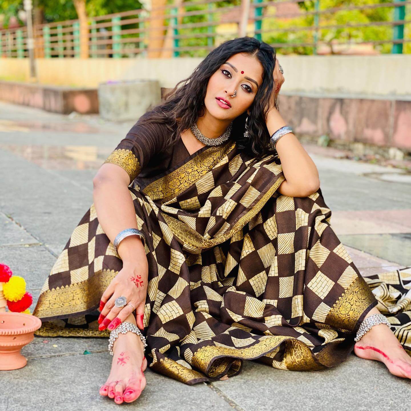 Tollywood Actress Pooja Jhaveri In Brown & Golden Buffalo Print Saree Heart Throbbing Outfits & Looks