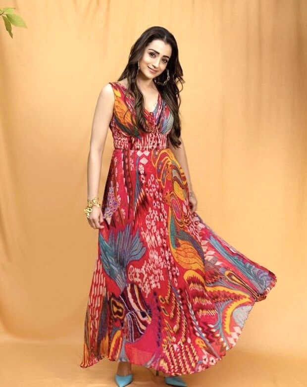 Trisha Krishnan Easy Breezy  Look In Printed Fit & Flare Dress