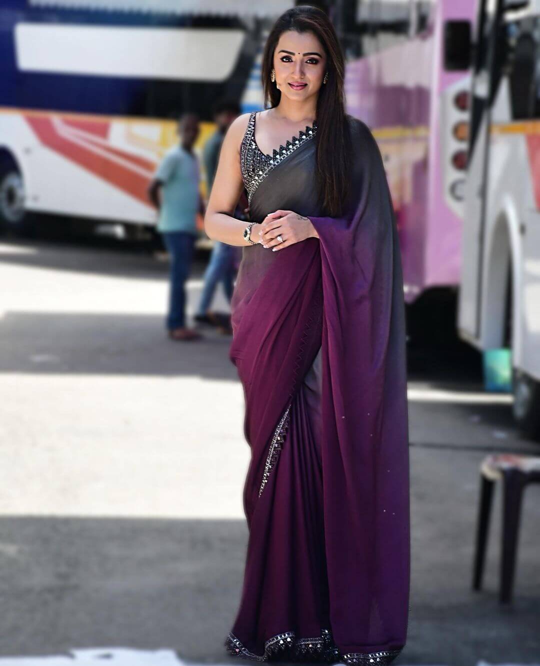 Trisha Krishnan Flattering Elegant & Classy Outfits Look In Purple & Grey Double Shade Saree With Glittery Blouse