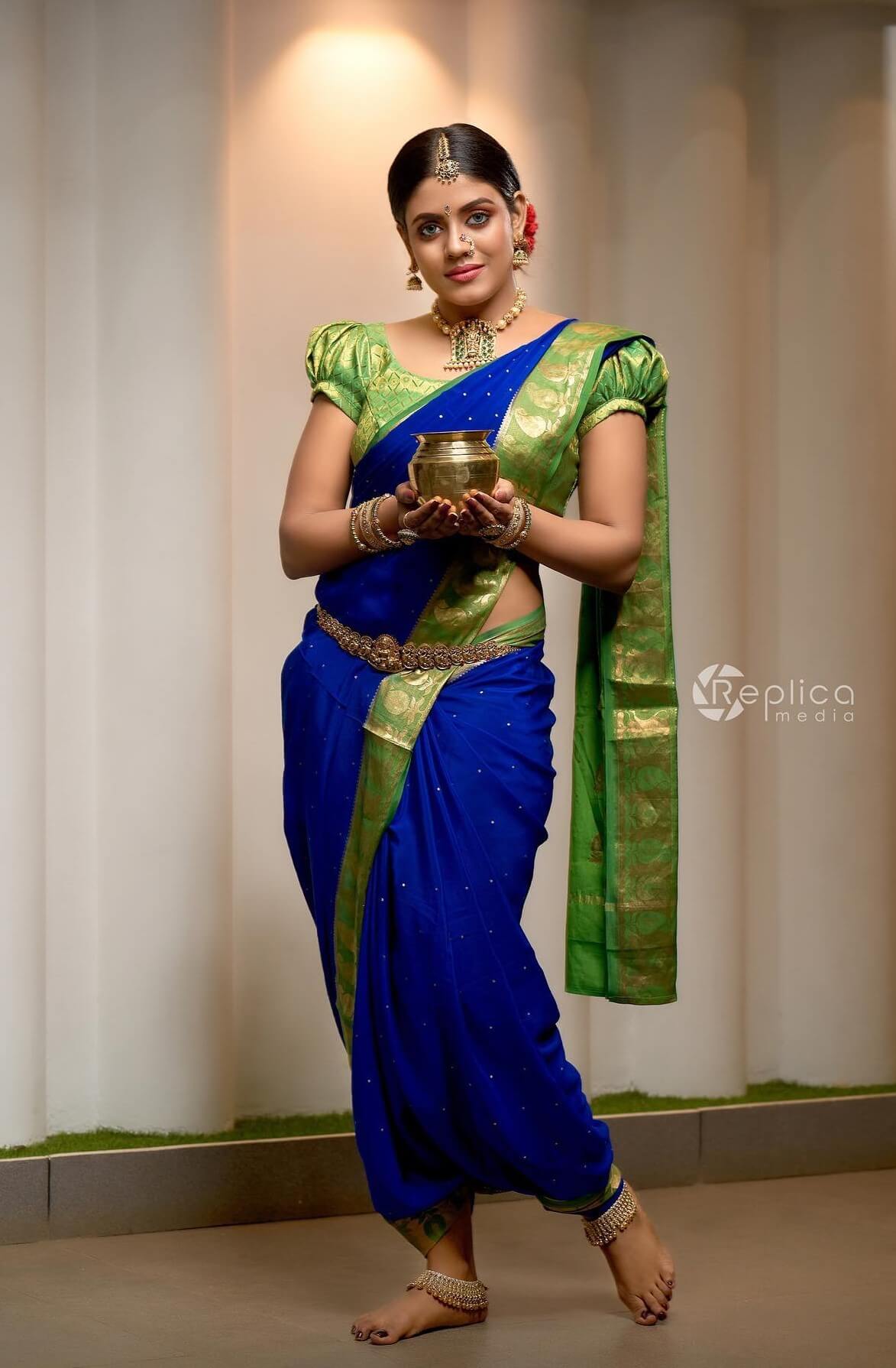 Vaagai Sooda Vaa Fame Ineya In Blue & Green Silk & Georgette Nauvari Saree
