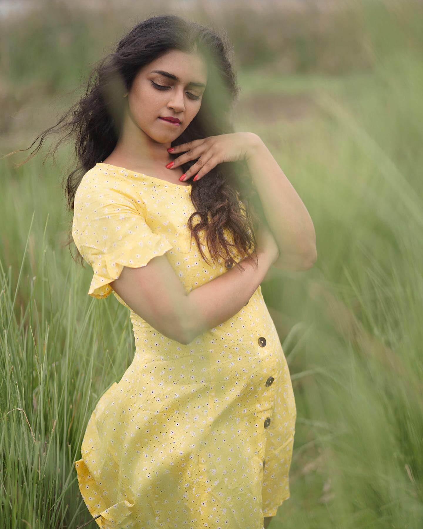 vasundhara-kashyap-refreshing-look-in-yellow-floral-printed-dress - K4  Fashion