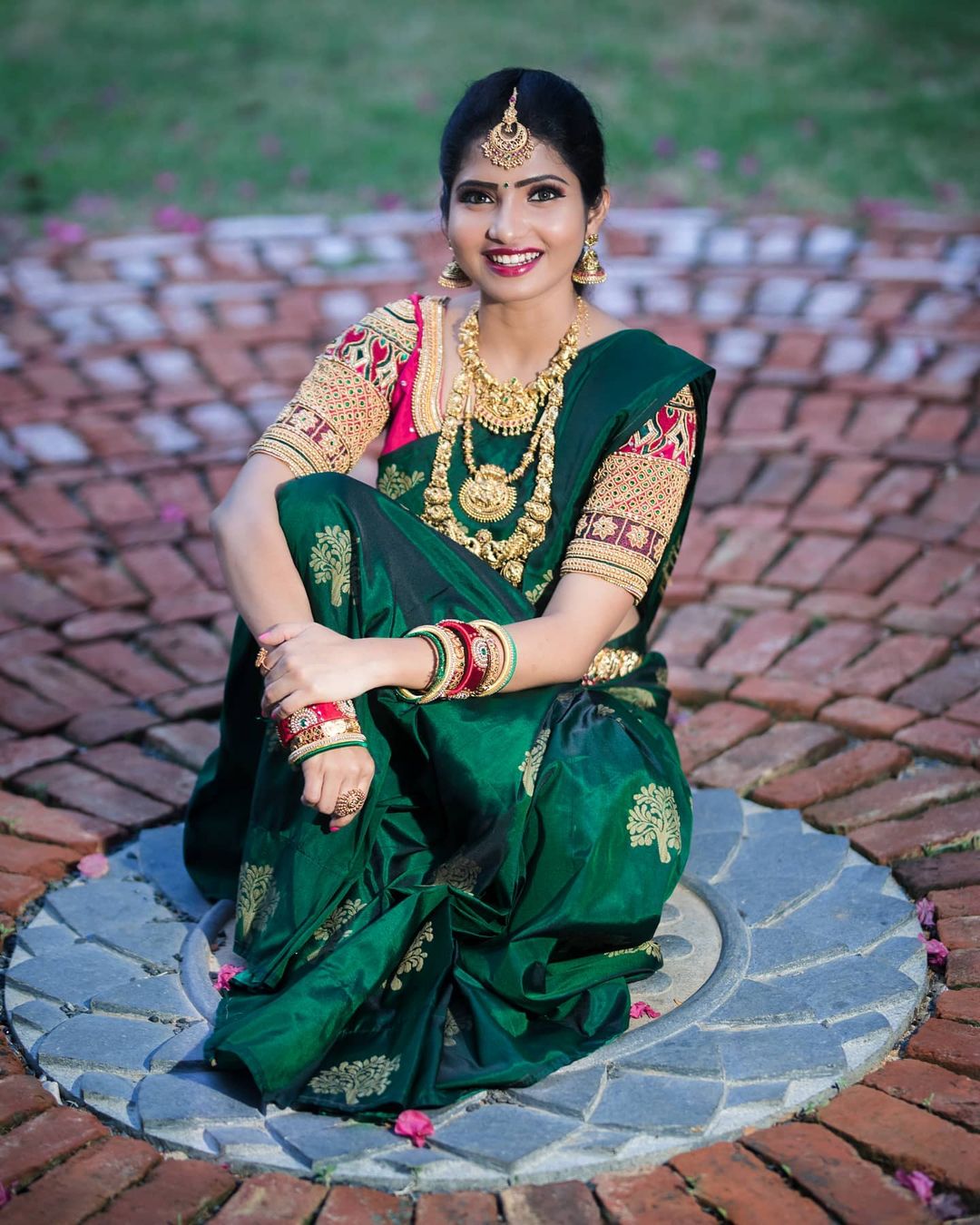 Venba In Green Saree & Embroidered Pink Blouse With Glossy Gold Jewellery