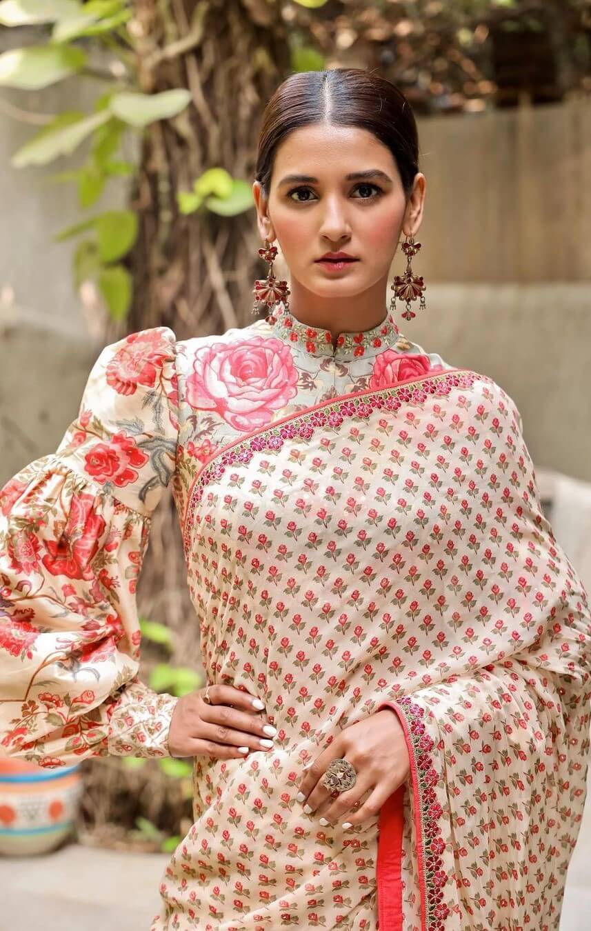 Beautiful Shakti Mohan In Off White Printed Saree With Dramatic Sleeves Blouse