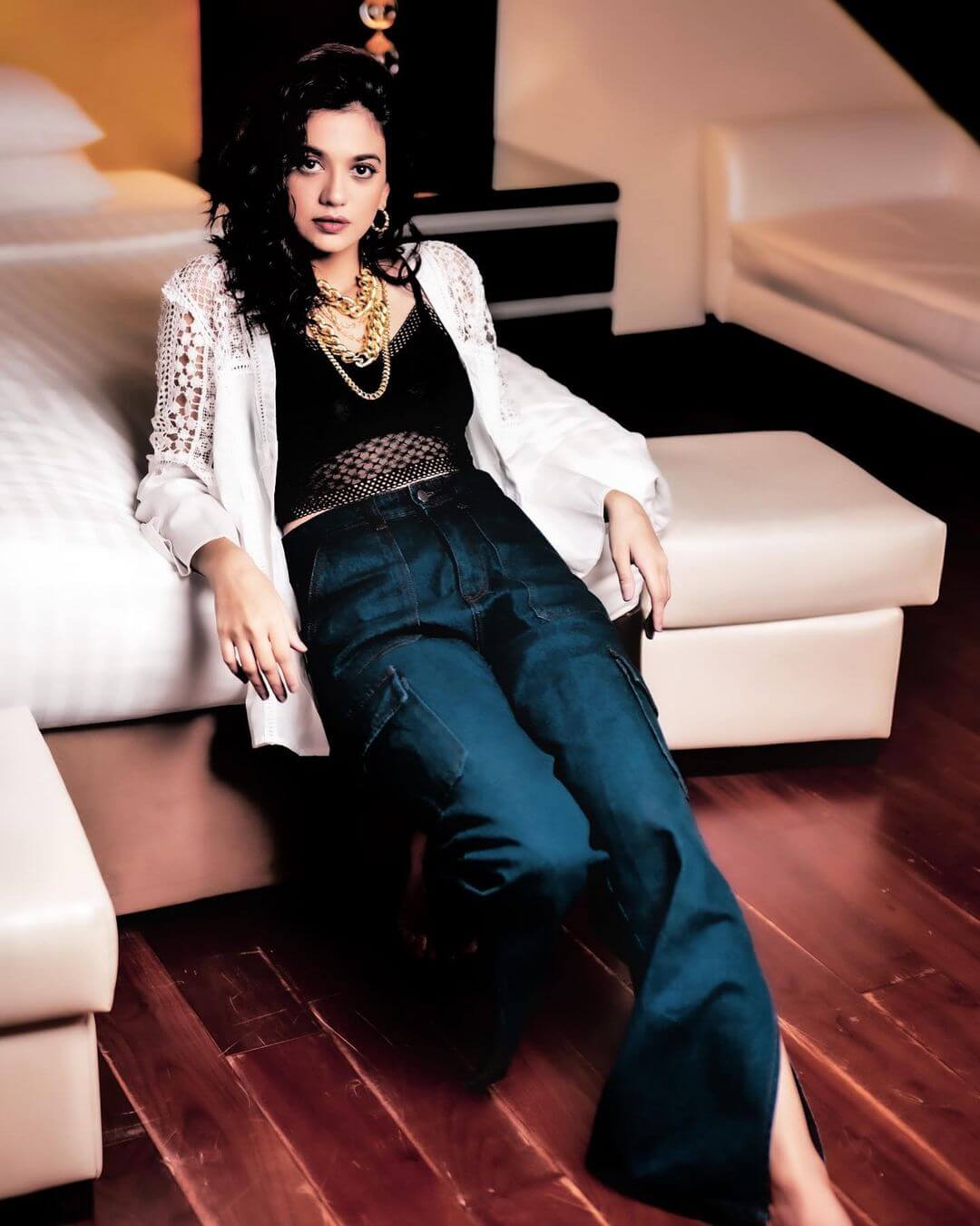 Beautiful Shruti Sharma In Black Crop Top With Denim Jeans Paired With White Jacket