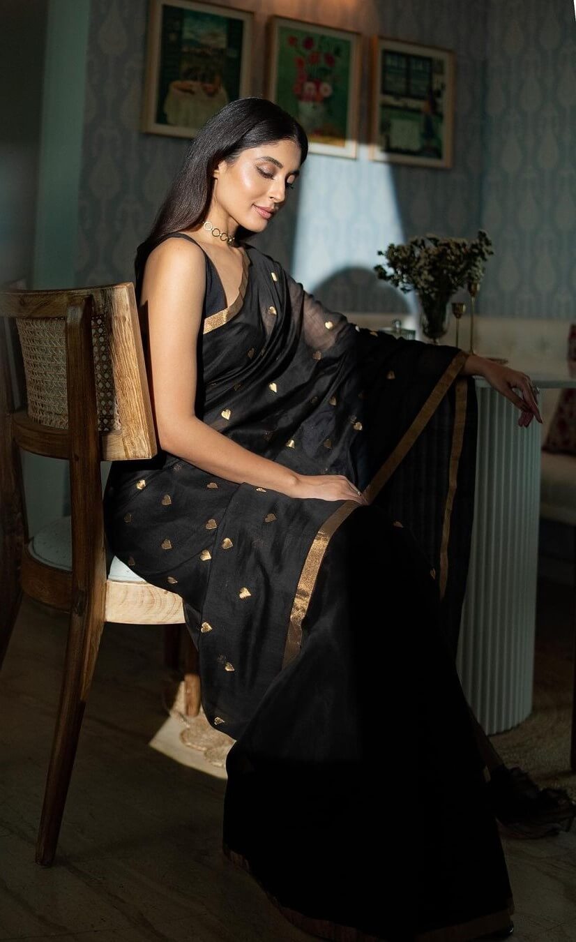 Beauty Bae Kritika Kamra In Black Sheer Saree With Sleeveless Blouse