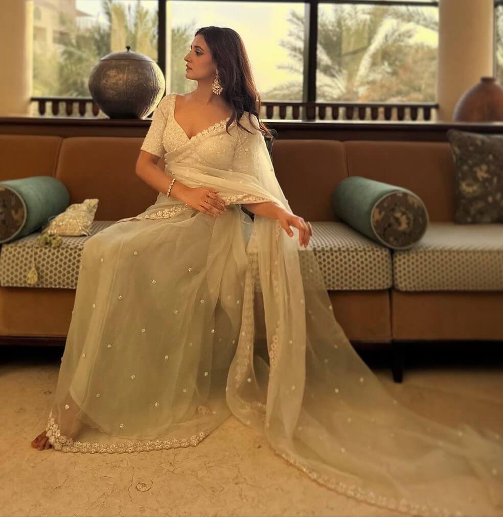 D3 Fame Shakti Mohan In Ivory Royal Saree With Embellished Blouse