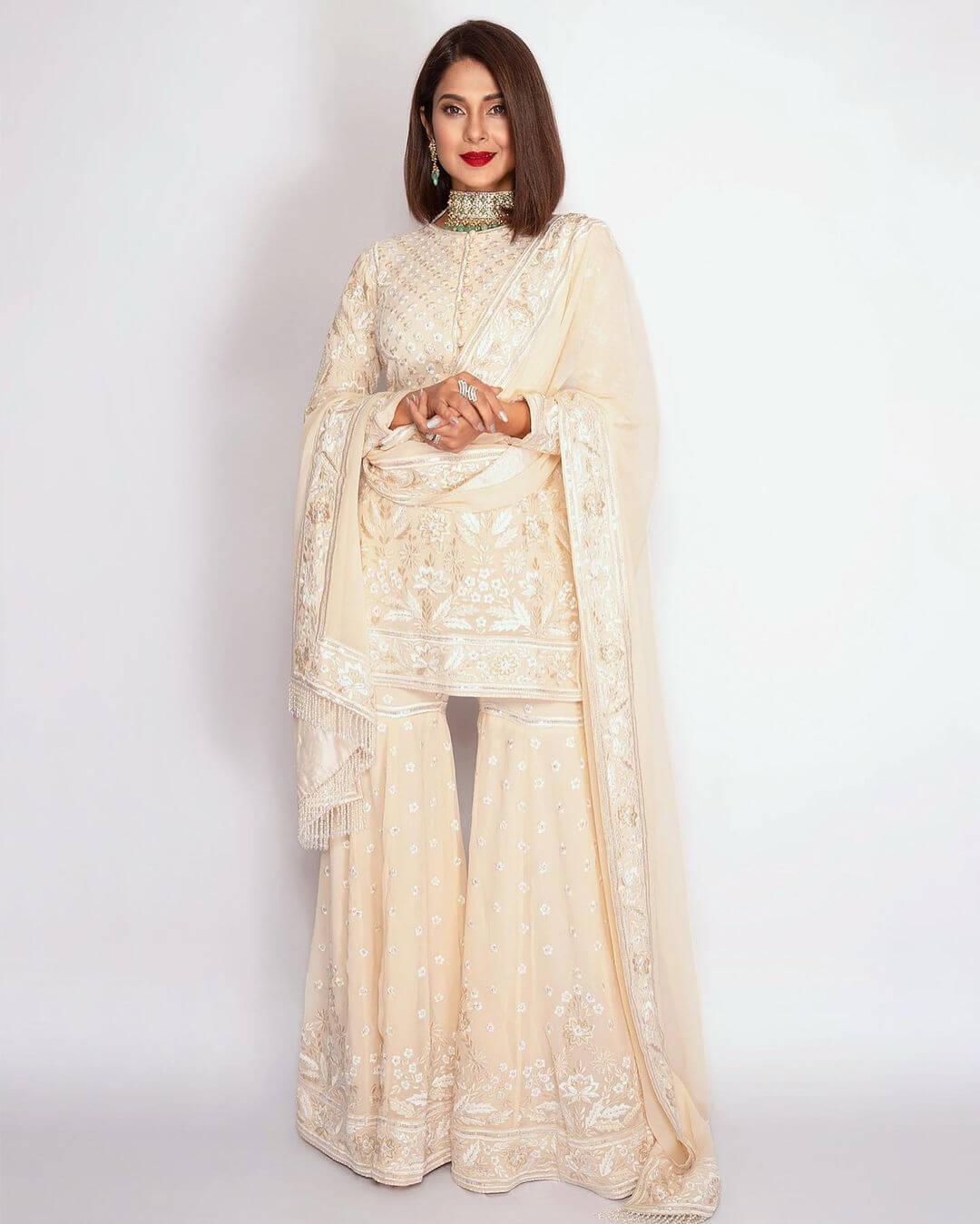 Desi Kudi Jennifer Winget Look Drop Dead Gorgeous In Off White Embellished Sharara Set