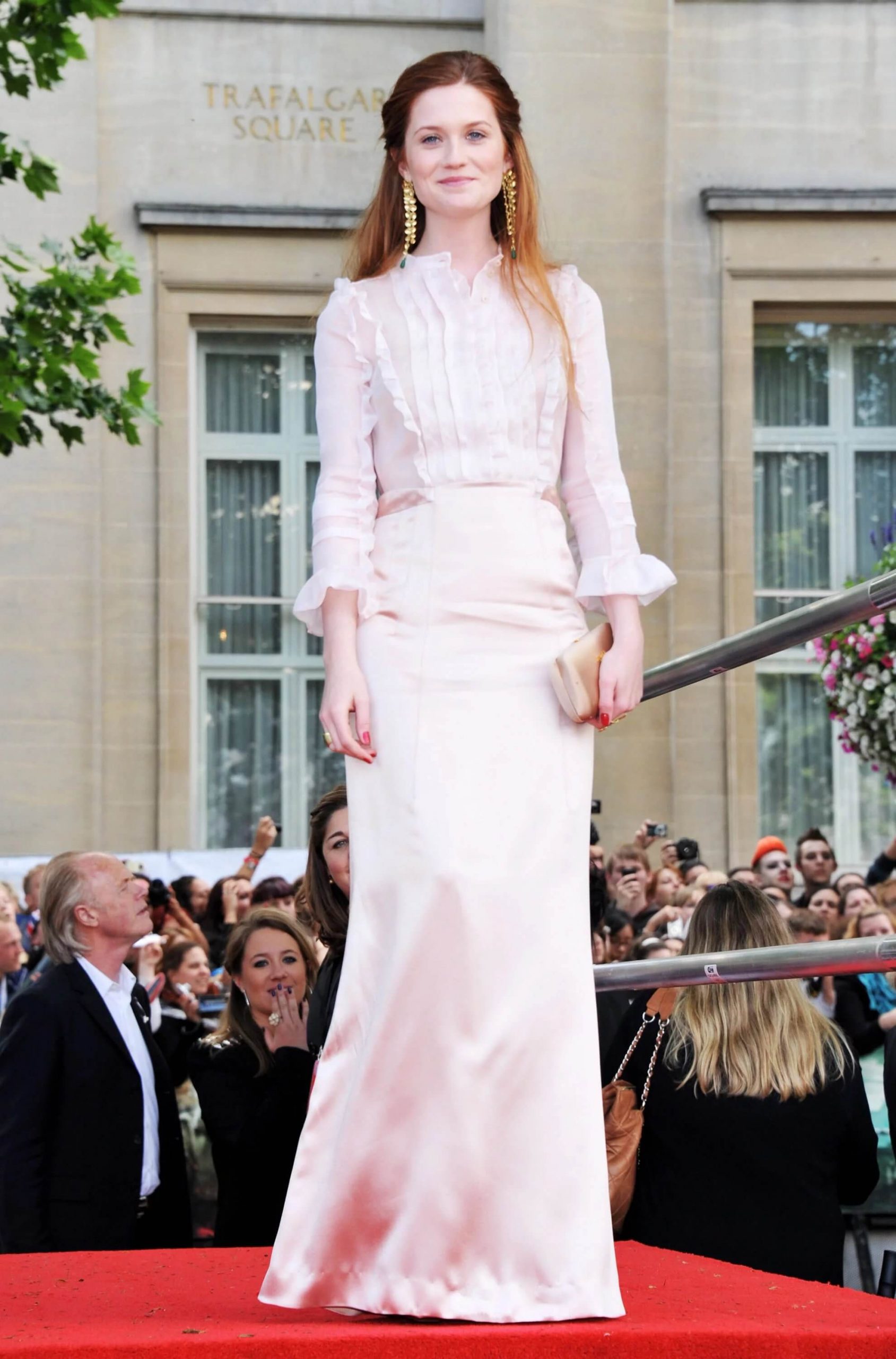 Gorgeous Bonnie Red Carpet Look In Chic & Elegant Long Dress