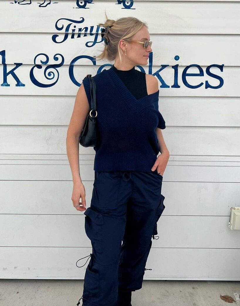 Leven Street Style Look In Blue Joggers & Sleeveless Pullover