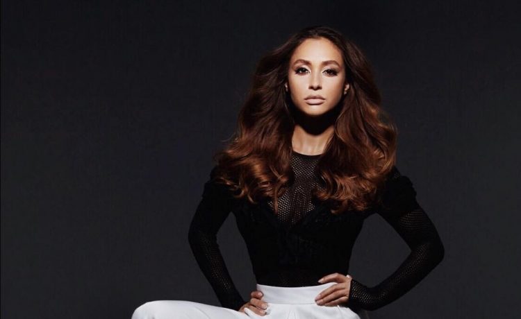 Lindsey Morgan Rocks the Black and White Look