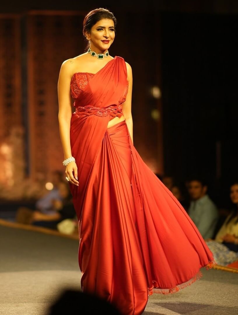 Manchu Lakshmi Ramp Walk In Red Solid Saree With Off Shoulder Sweetheart Neckline Blouse