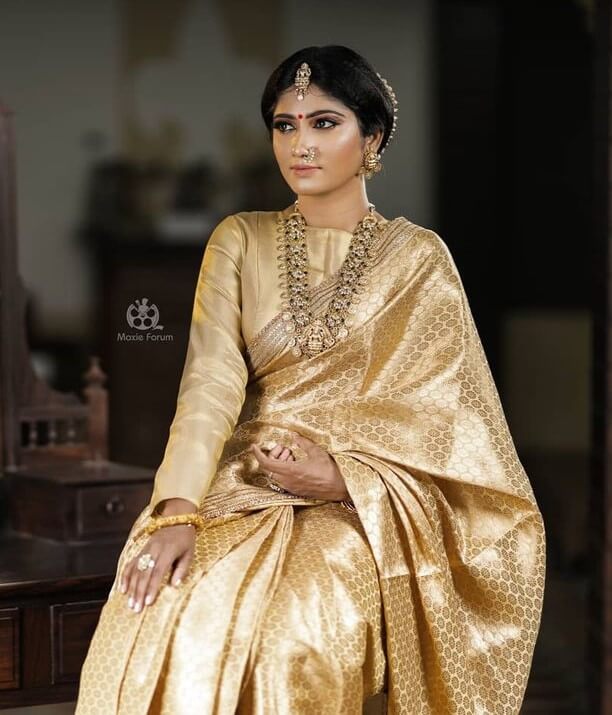 Maria Juliana In Golden Silk Saree With Gold Jewellery Look Chic & Classy