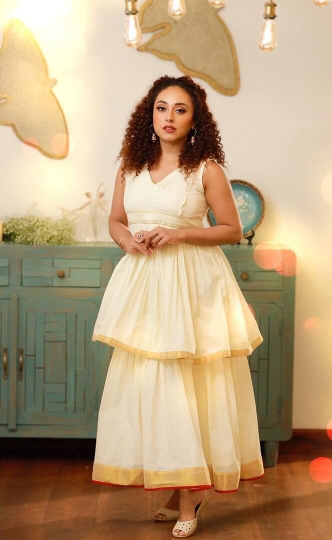 Pearle Maaney Look Elegant In Off White Multi Layer Dress