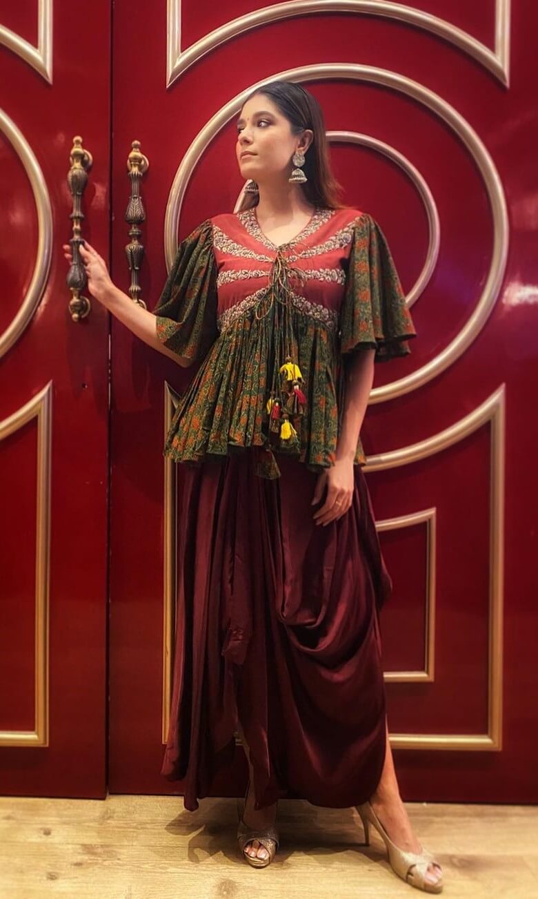 Pooja Gor Indo-Western Look In Green & Maroon Dress
