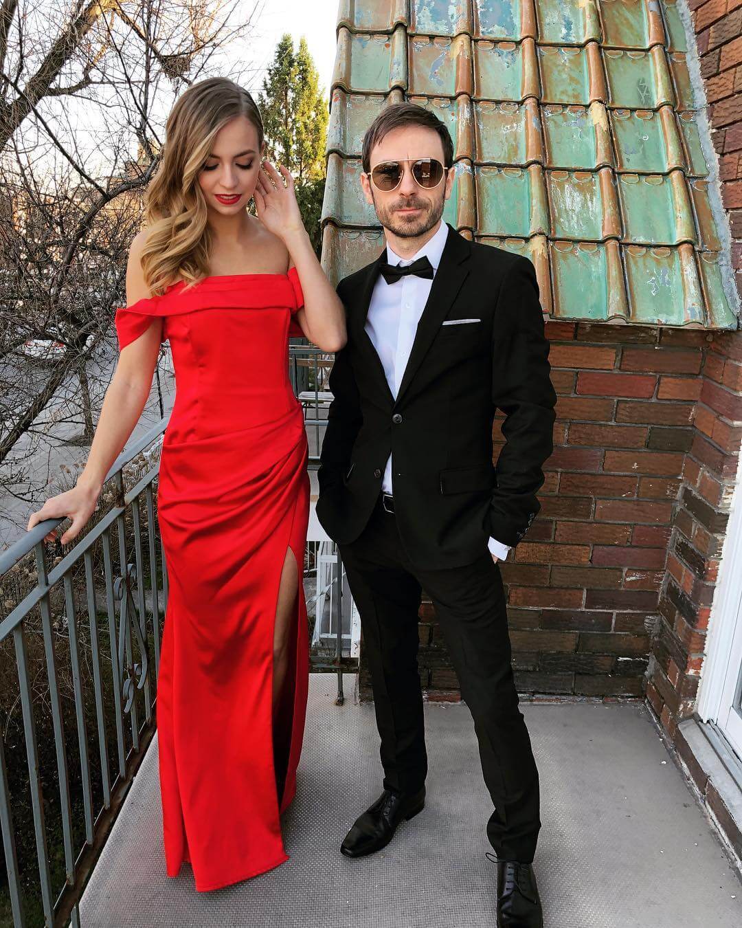 Red Glamour: The Perfect Choice for a Wedding Function - Ludivine Reding