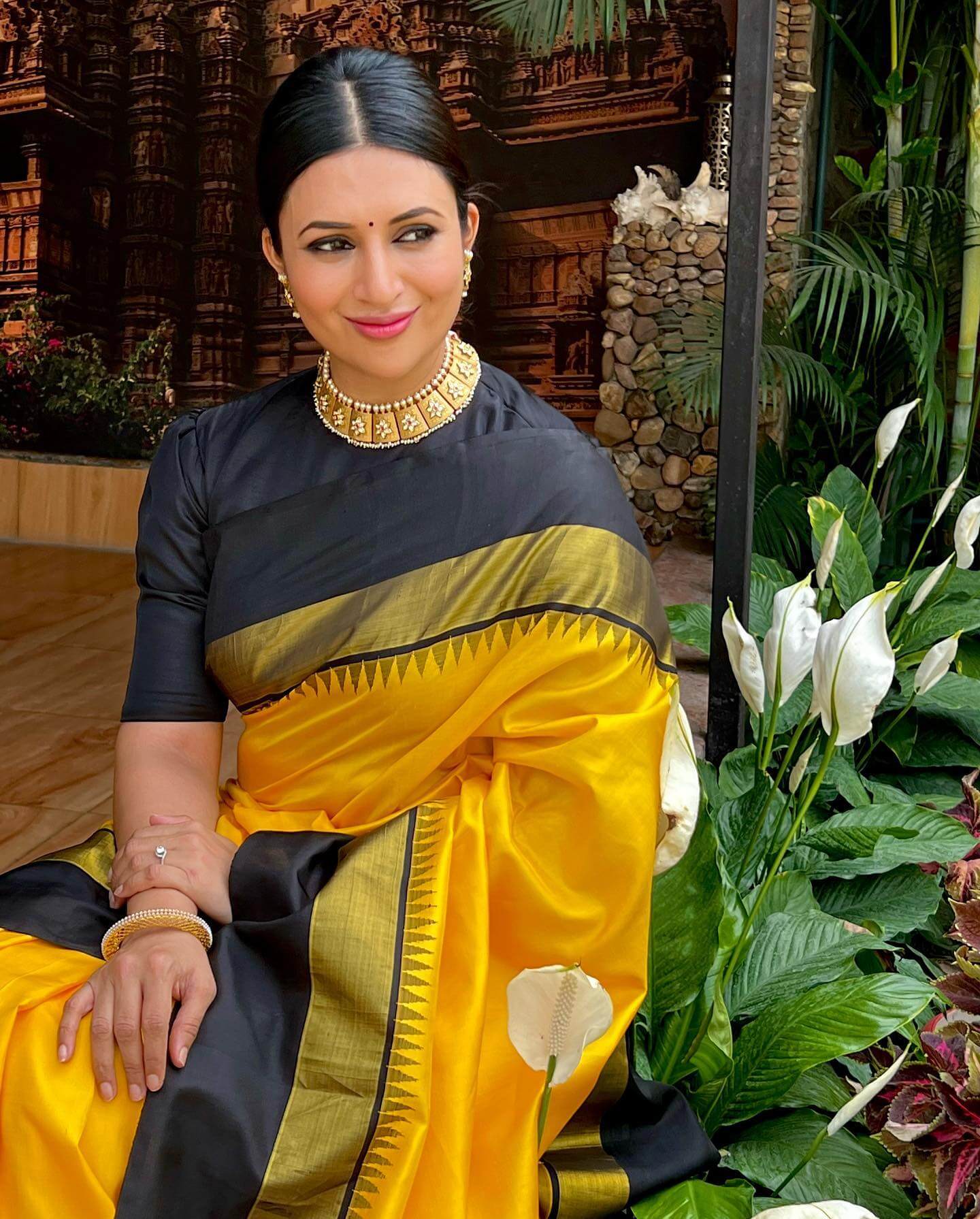 Sanskari Bahu Divyanka Tripathi In Yellow Saree Paired With Black Blouse With Sleek Hairstyle