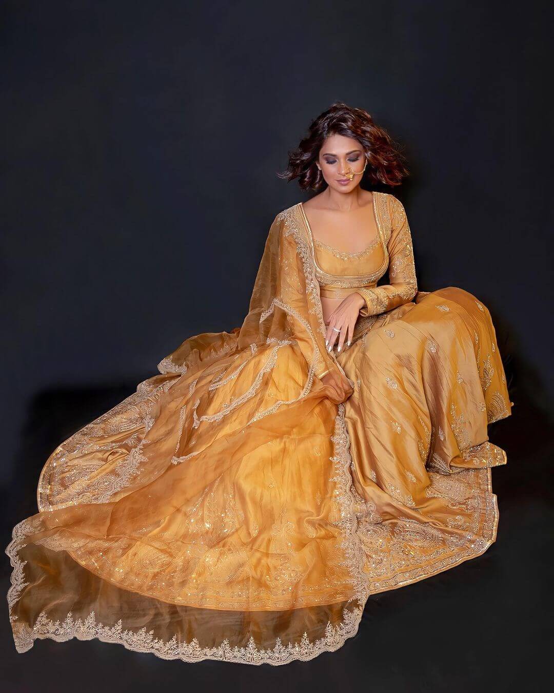 Saraswatichandra Fame Jennifer Winget  In Light Golden Tone Embroidered Embellished Lehenga Set