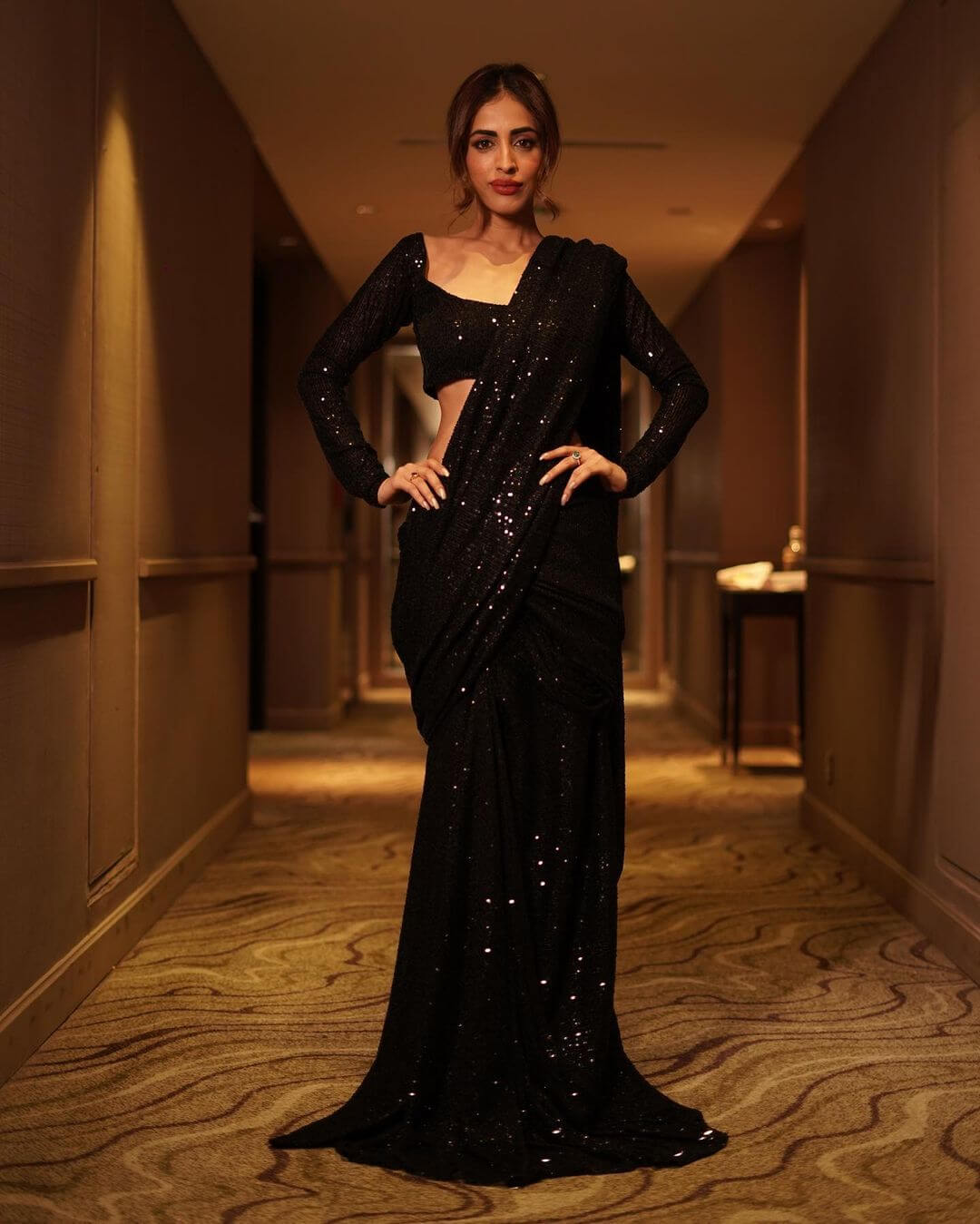 Sexy Priya Banerjee Flaunting Her Figure In Black Sequin Glittery Saree