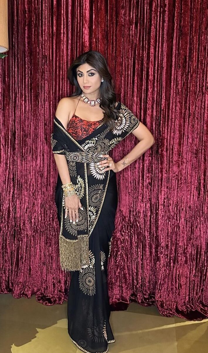 Shilpa Shetty Dazzles in a Unique Black and Gold Saree Look