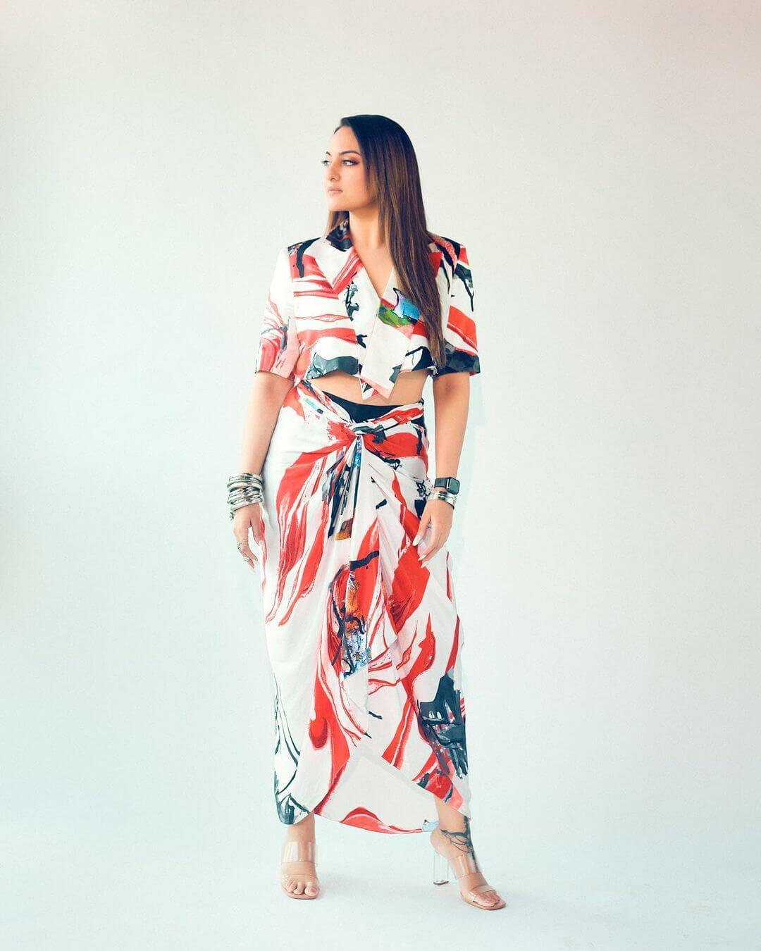 Sonakshi Sinha’s  Charming Look in Abstract Print Co-ord Set