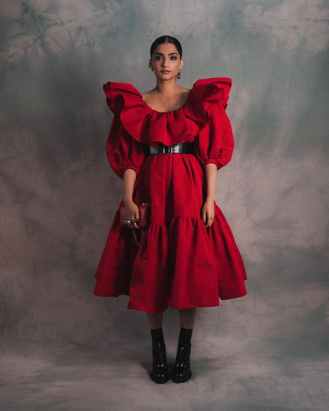Sonam Kapoor: A Vision of Magnificence in Red