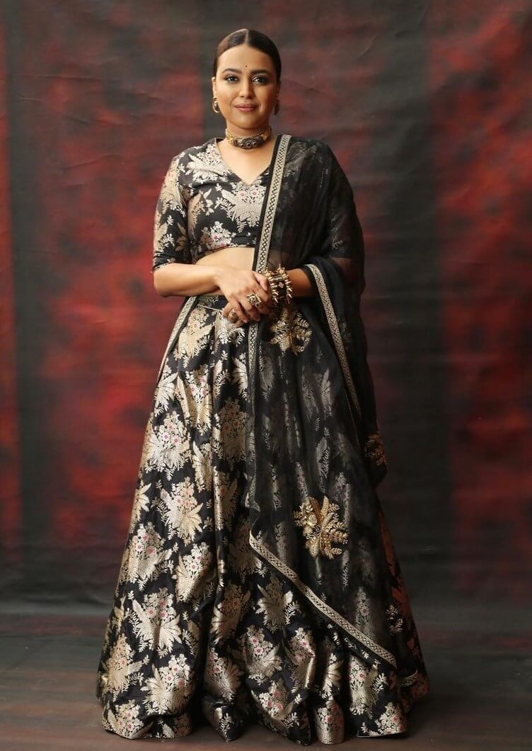 Swara Bhaskar's Stunning Traditional Lehenga Look