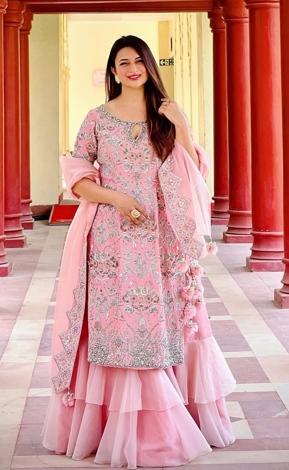 TV Actress Divyanka Tripathi Blooming Look In Pink Embellished Sharara Set